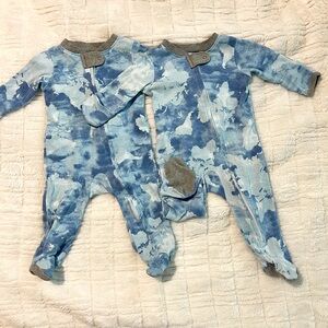 🩵🤍🌎 White & Blue Geographic Tie Dye Honest Co 3-6 Cotton Zippies 🩵🤍🌎